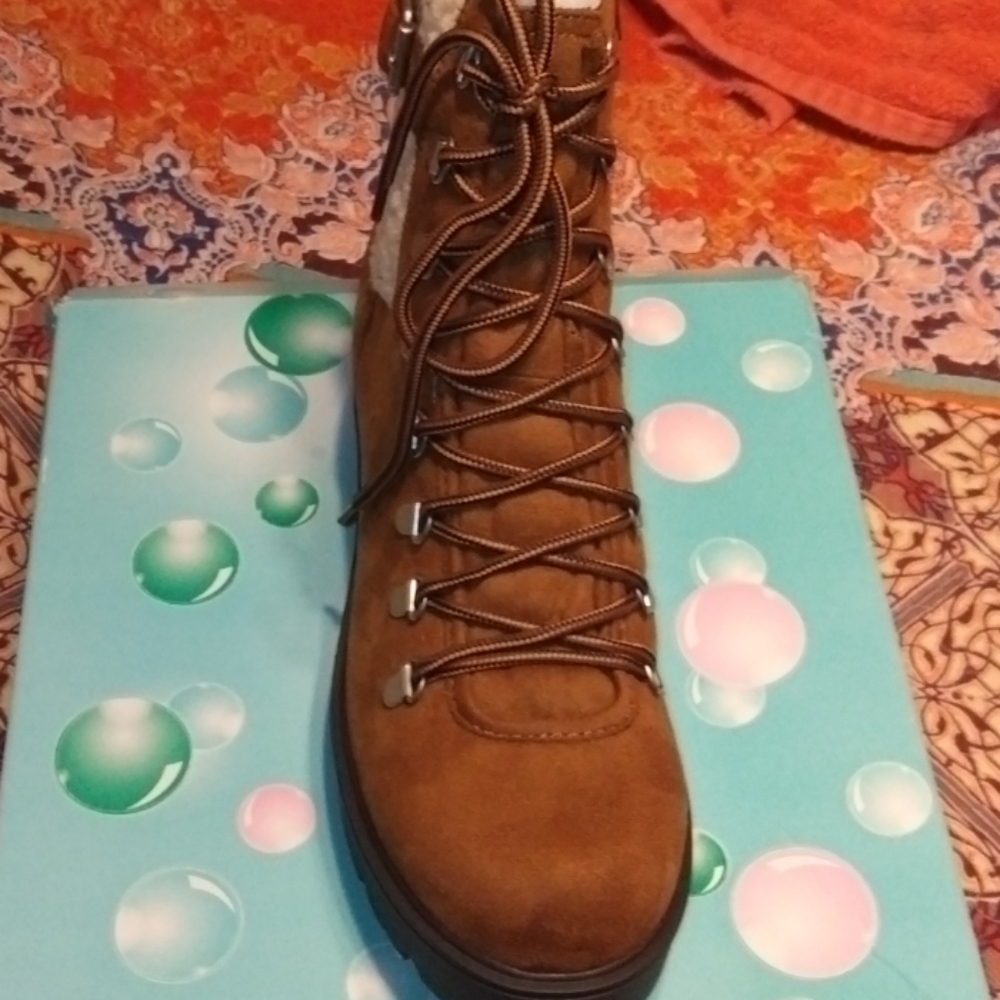 Nwt soda boots